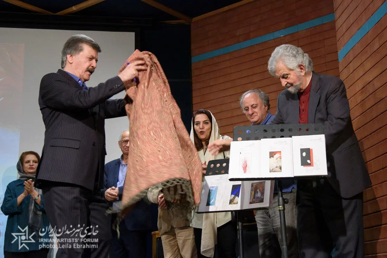 رونمایی از آثار میهن بهرامی