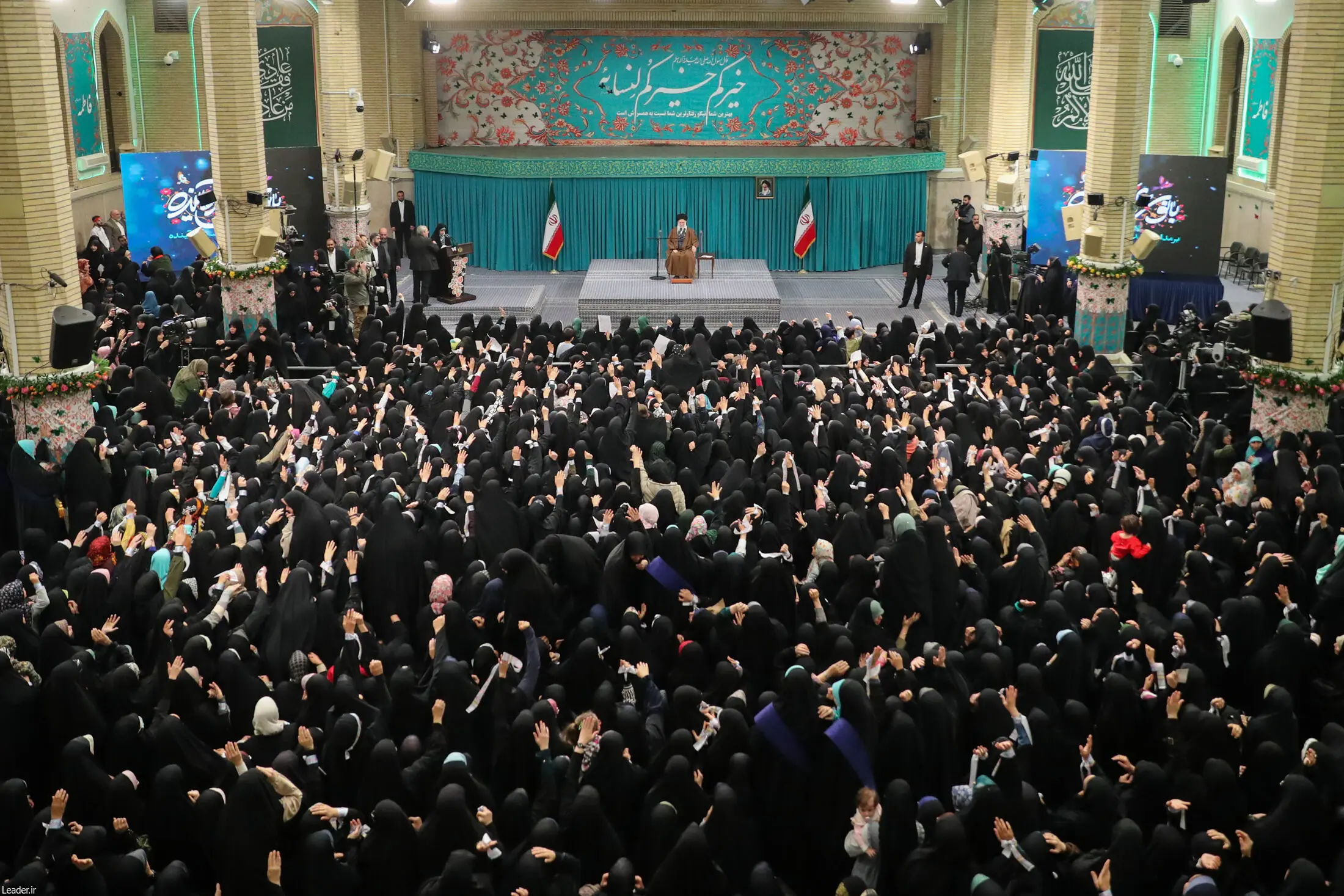 رهبر انقلاب