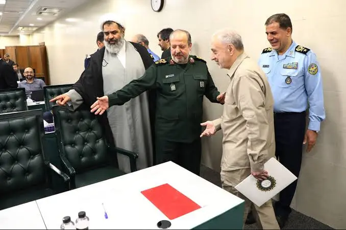 مهرداد اخلاقی