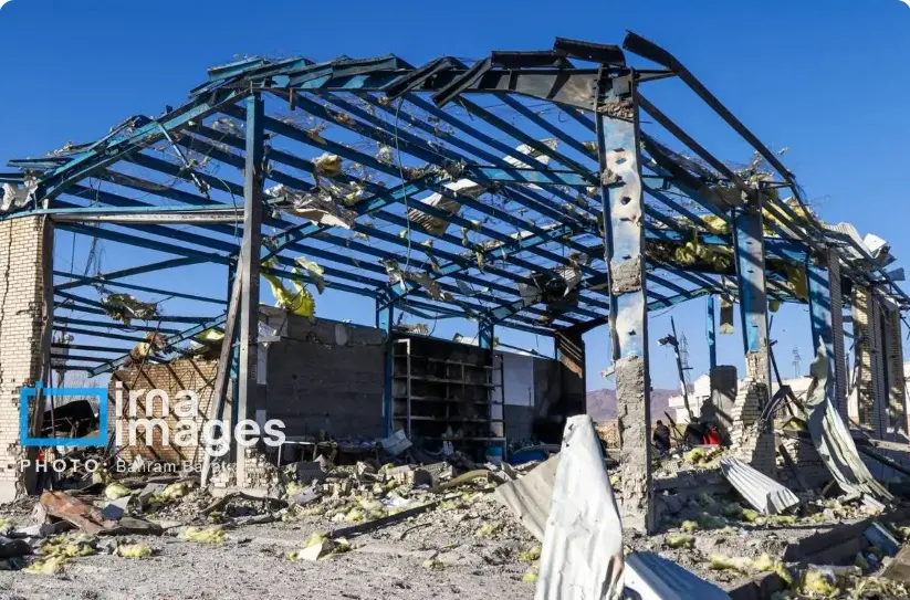  حمله هوایی به مجتمع بین راهی در زنجان