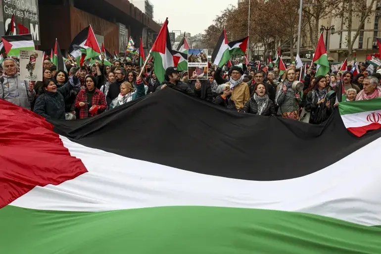 AA-2OTS_TO_PROTEST-1754781326