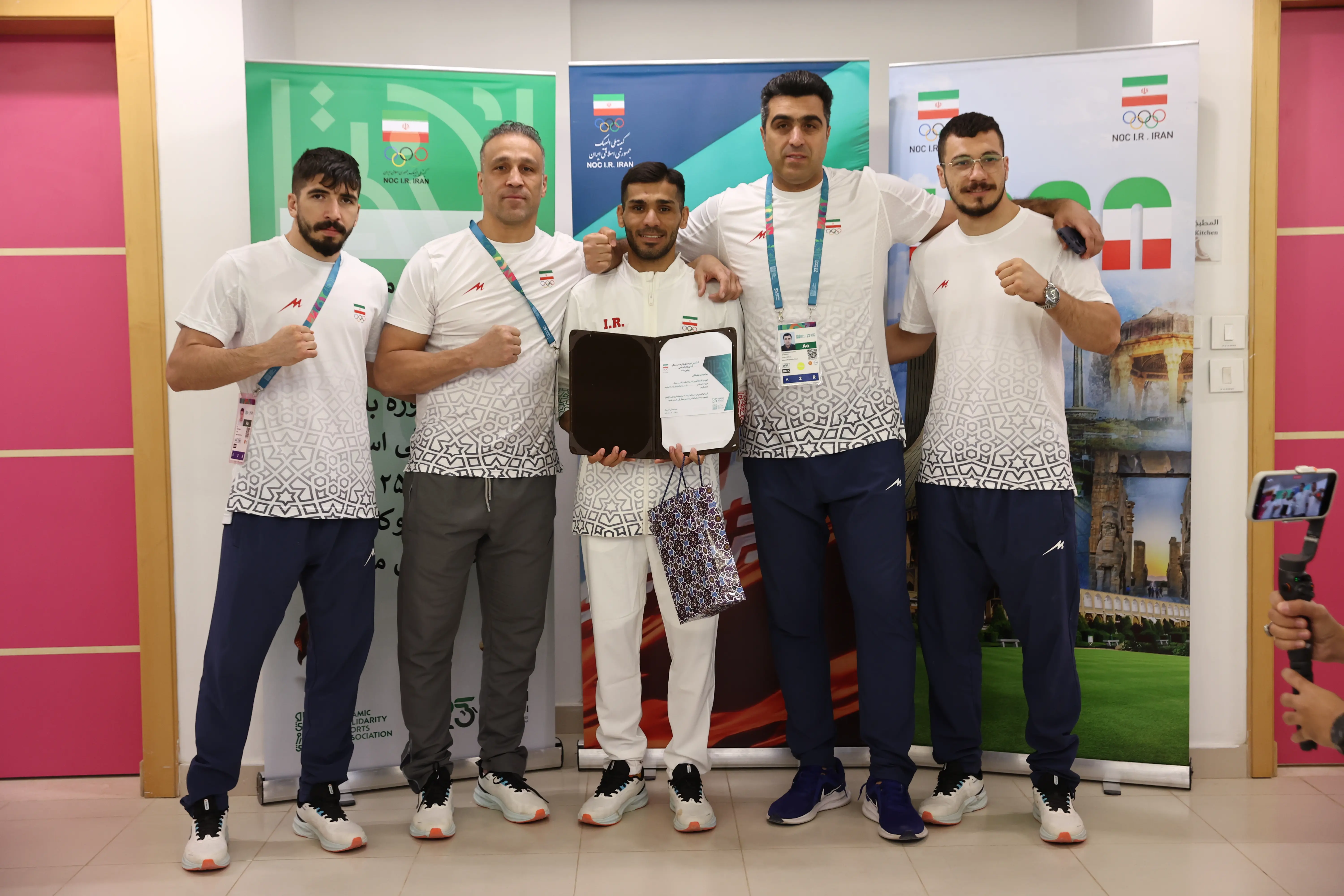 دانیال شه بخش-