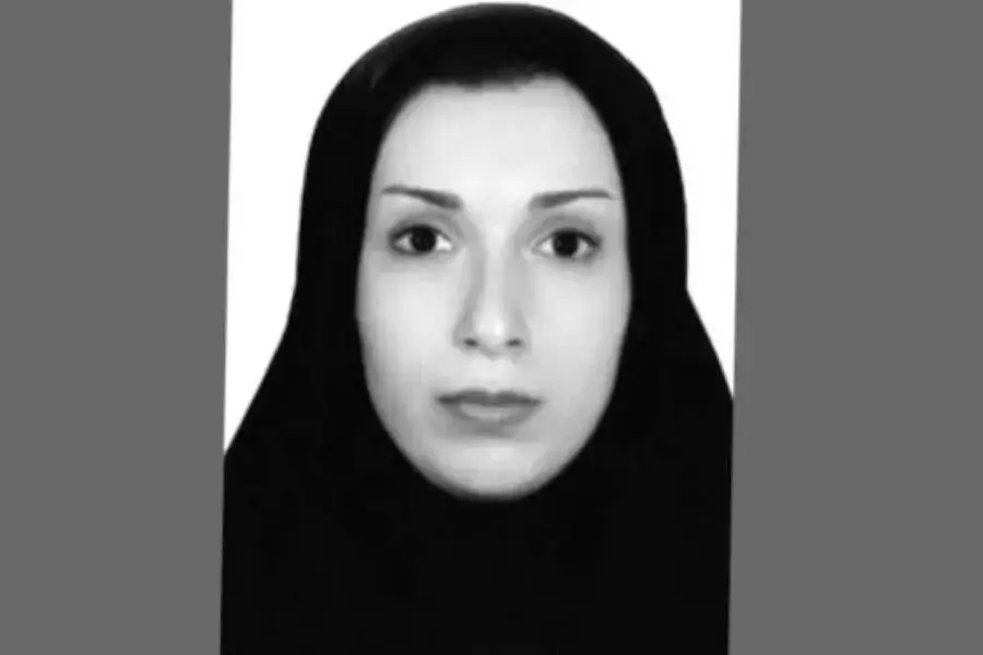 دختر اکبر طبری