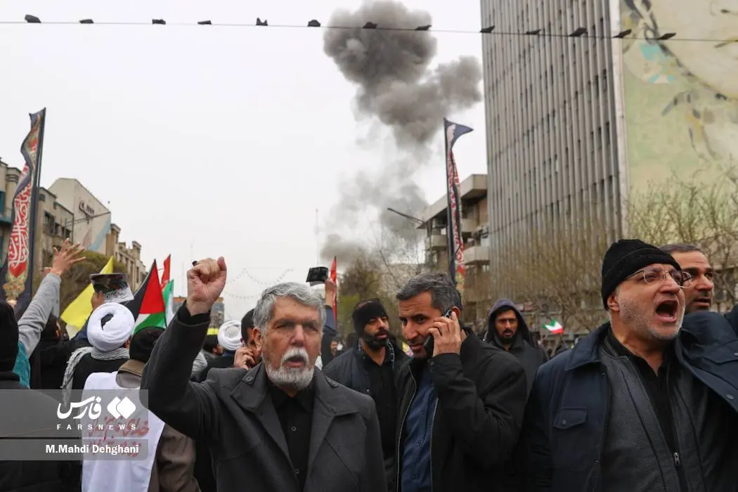 حمله به وزیر ارشاد