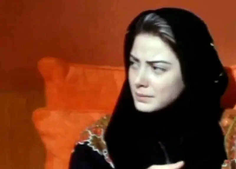 طناز طباطبایی