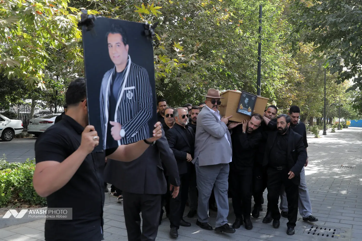 مراسم تشییع پیکر امید جهان