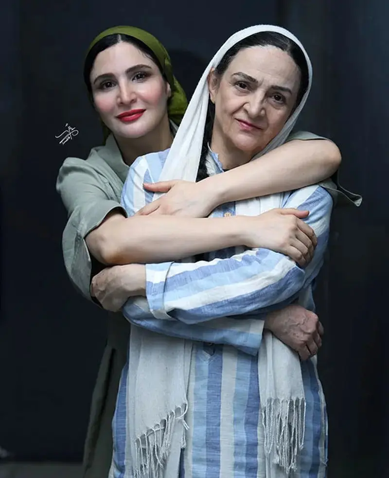 گلاب آدینه