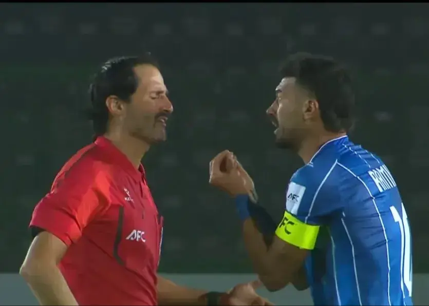 کلنجار رامین رضاییان با داور