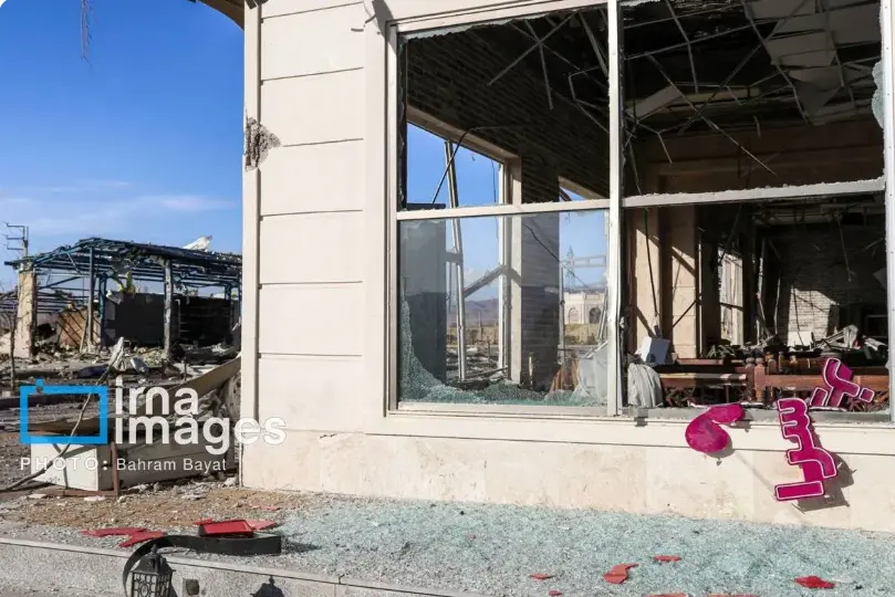  حمله هوایی به مجتمع بین راهی در زنجان