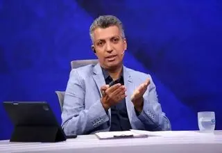منتقد دشمن نیست