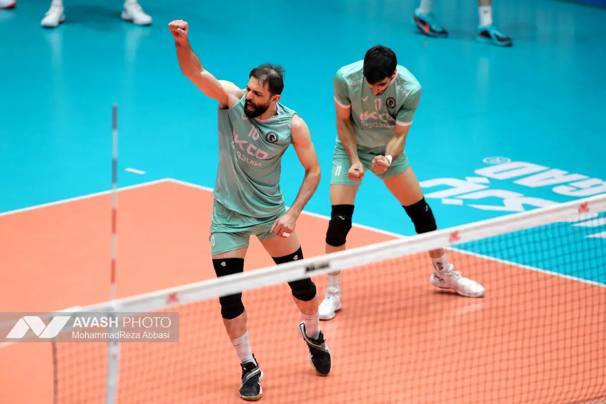 دیدار تیم های والیبال پیکان تهران و رازین پلیمر