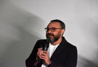 درخواست رضا پروانه: وارد گود پهلوانی شویم
