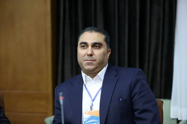 پازندمهر رئیس فدراسیون موتورسواری و اتومبیلرانی شد

