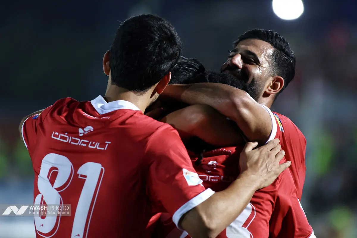 لیگ برتر فوتبال - پرسپولیس و فولاد