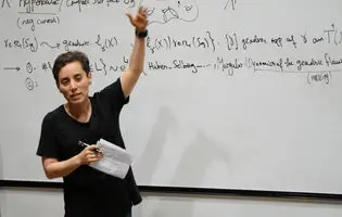 بازخوانی وقایع از استعفای مصدق تا پرواز آپولو در هفته سوم تیرماه!