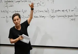 بازخوانی وقایع از استعفای مصدق تا پرواز آپولو در هفته سوم تیرماه!
