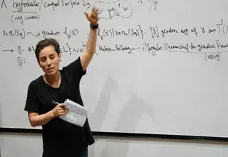 بازخوانی وقایع از استعفای مصدق تا پرواز آپولو در هفته سوم تیرماه!