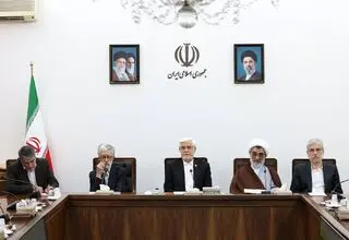 عارف: شورای عالی انقلاب فرهنگی عملکرد ۴ دهه گذشته خود را مورد بازنگری قرار دهد