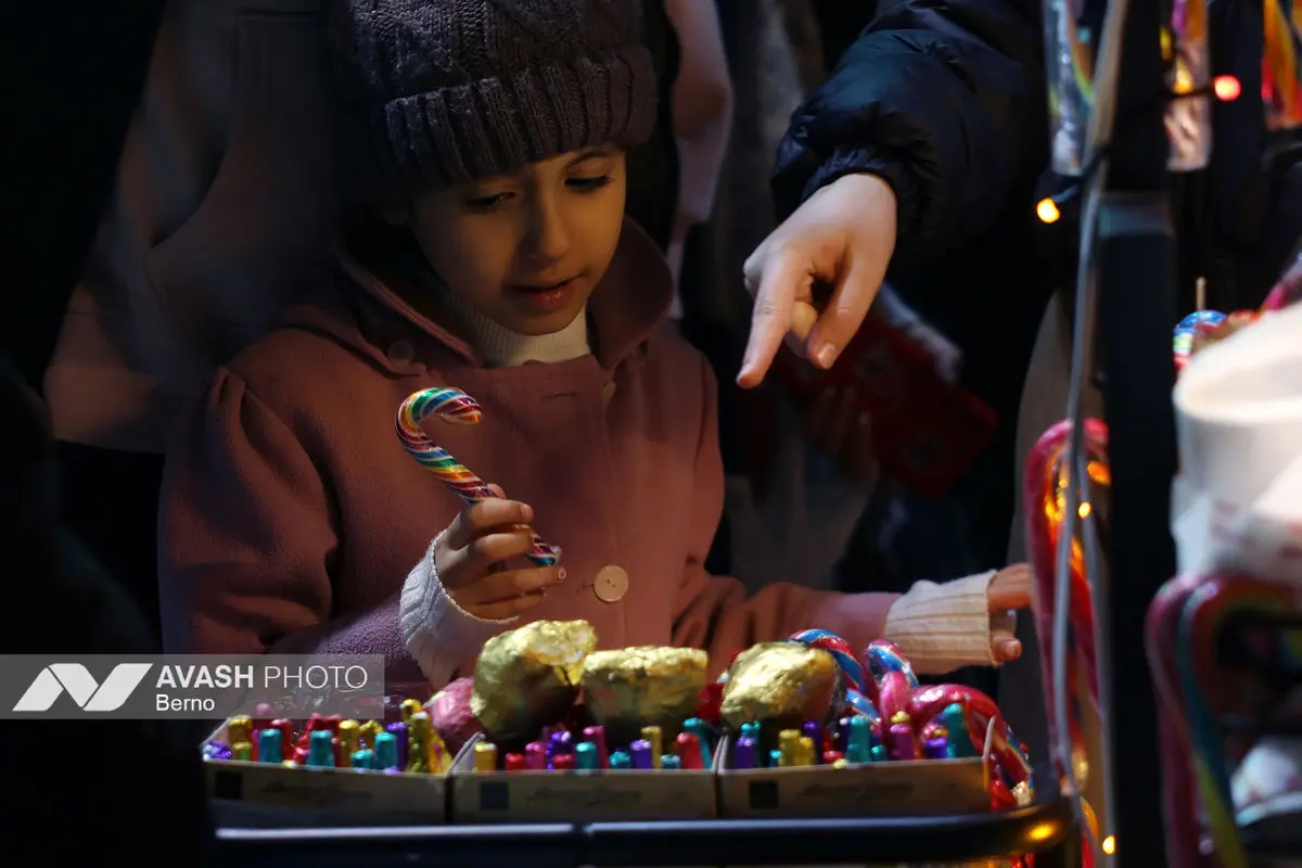 حال و هوای شب کریسمس - تهران