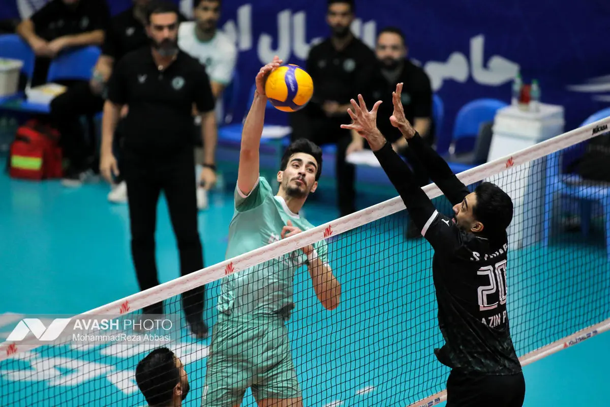دیدار تیم های والیبال پیکان تهران و رازین پلیمر