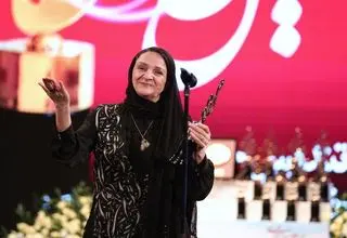 بازگشت گلاب آدینه به صحنه بعد از 7 سال 