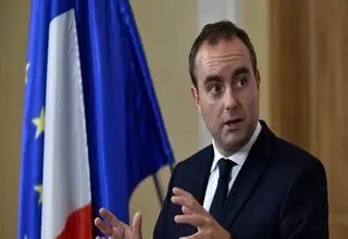 نخست وزیر جدید فرانسه استعفا کرد