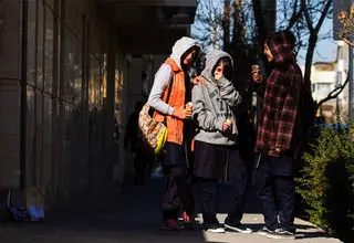 چرا دهه هشتادی ها همیشه خسته اند؟ نسل باهوش و تحلیلگری که هم تنبل است هم کم تحرک