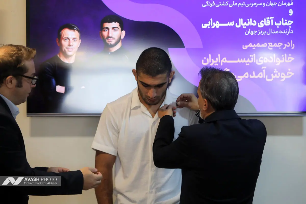 حضور قهرمانان ورزشی به عنوان سفیران اتیسم در انجمن اتیسم ایران