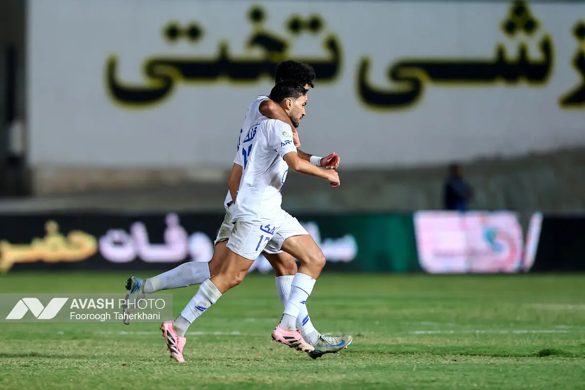 لیگ برتر فوتبال - استقلال و چادرملو