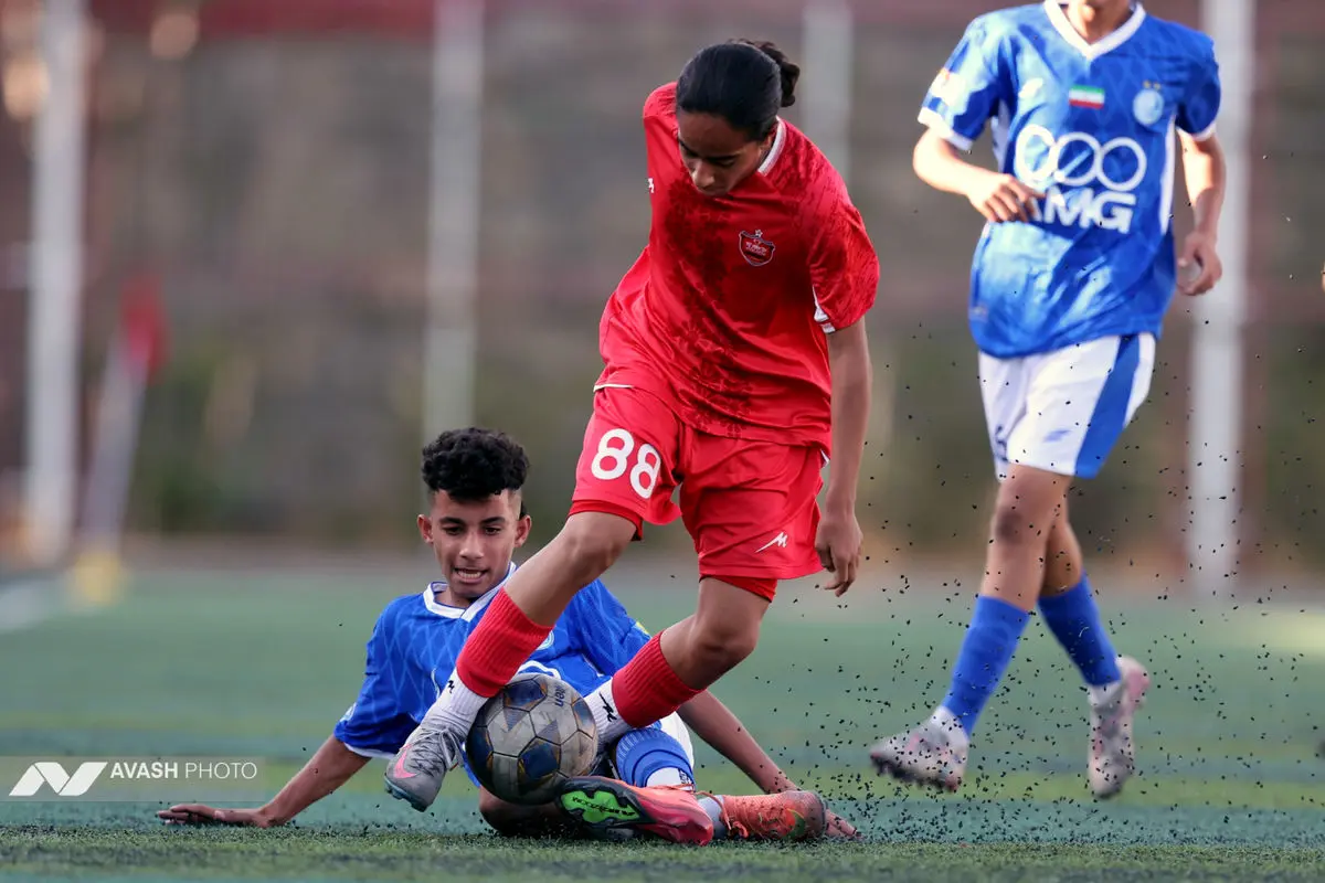 نونهالان استقلال و پرسپولیس
