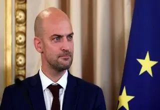 فرانسه: اوکراین برای پیوستن به اتحادیه اروپا فساد را کنار بگذارد