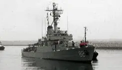 ناوگروه ۱۰۳ ارتش در منطقه سوم نداجا پهلو گرفت +فیلم