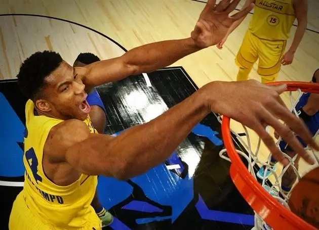 هیجان در بسکتبال جهان، منتخب آمریکا مقابل جهان 
