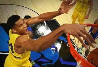 هیجان در بسکتبال جهان، منتخب آمریکا مقابل جهان 