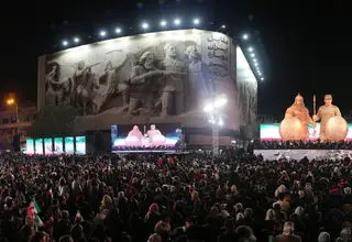 «زانو زدن والرین»؛ اثر هنری یا نماد پویایی فرهنگی؟