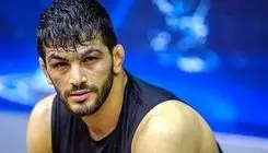 حسن یزدانی یک میلیارد تومان از قراردادش با استقلال را خرج کرد