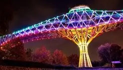 پل طبیعت امشب به رنگ پرچم ایران در می‌آید