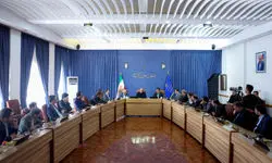 بدون آنکه پول کافی داشته باشیم، در حال ساختن بیش از 5 میلیون متر مربع مدرسه هستیم