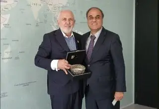 دیدار سفیر پاکستان در تهران با ظریف 