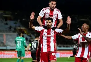 طارمی بهترین بازیکن فصل یونان

