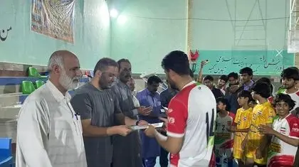 از تنور داغ تا توپ و تور؛ روایت شاطر نانوایی که رییس هیات والیبال شد