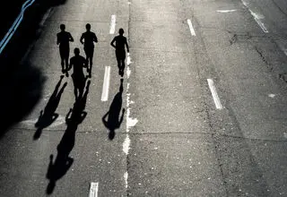 واکنش تند مسئول برگزاری به غیرقانونی بودن ماراتن کیش