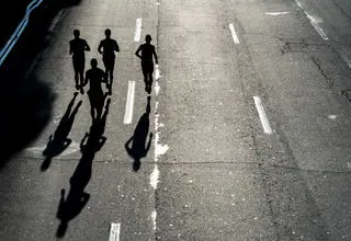 واکنش تند مسئول برگزاری به غیرقانونی بودن ماراتن کیش