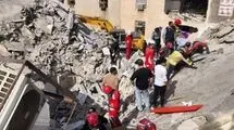 نجات کودک گرفتار در زیر آوار در حادثه انفجار گاز در اهواز