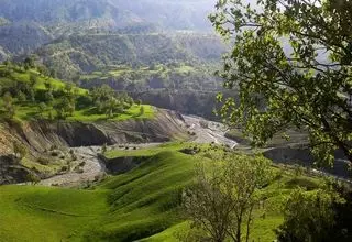 عروس زاگرس کجاست؟