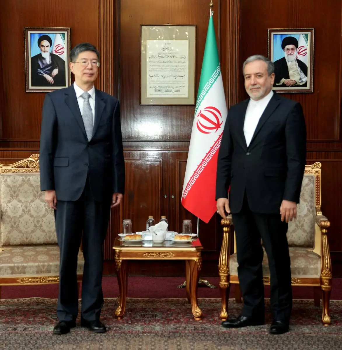 دیدار سفیر چین در ایران با وزیر امور خارجه در آستانه سفر مهم پزشکیان به پکن