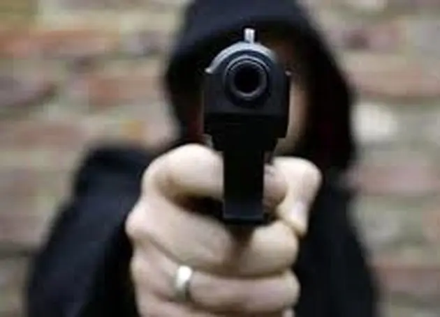 آنها از پشت قاب تلویزیون شلیک می کنند!