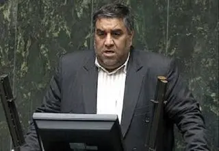 حسینی:مدیرعامل بانک‌ها در شهرستان‌ها به مردم فشار وارد می‌کنند