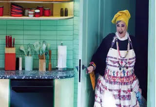 شوخیهای بیمزه نعیمه نظامدوست، کار دستش میدهد