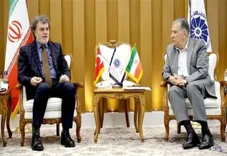 حجم مراودات ایران و ترکیه باید به ۳۰ میلیارد دلار برسد